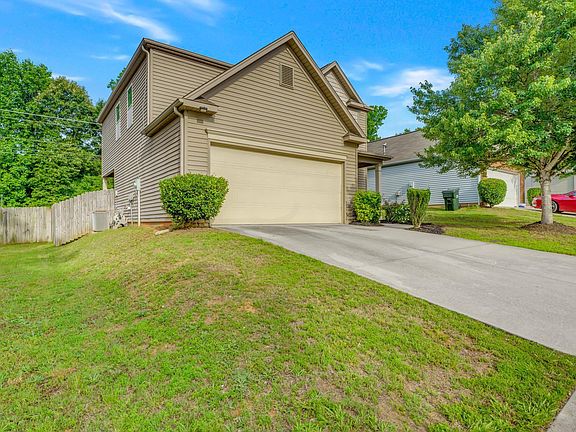 3rd image of 222 Marefair Ln