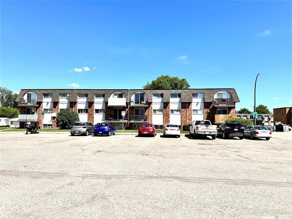 UNIT 4-3625 Chaben PLACE, Saskatoon, SK S7H 4E9