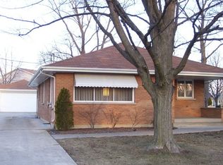 795 N Ohio St, Aurora, IL 60505