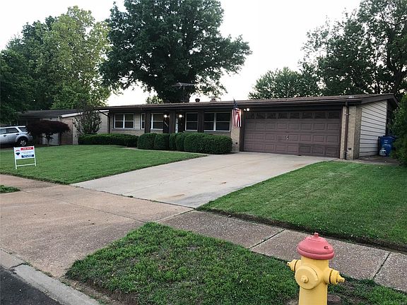 2nd image of 1695 Horseshoe Dr