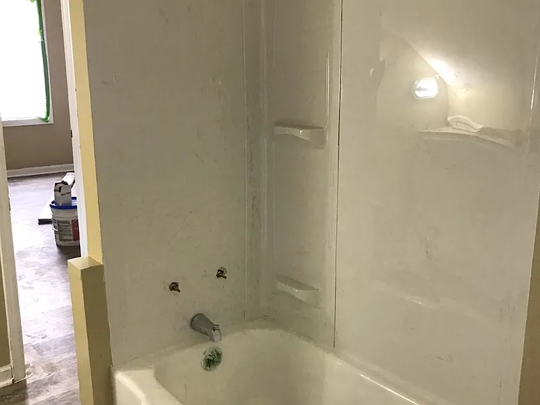 413 Augusta St — Photo 15