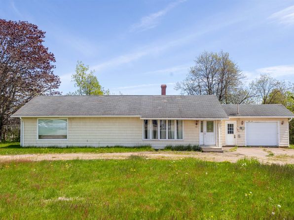 649 Main St, Cornwall, PE C0A 1H0
