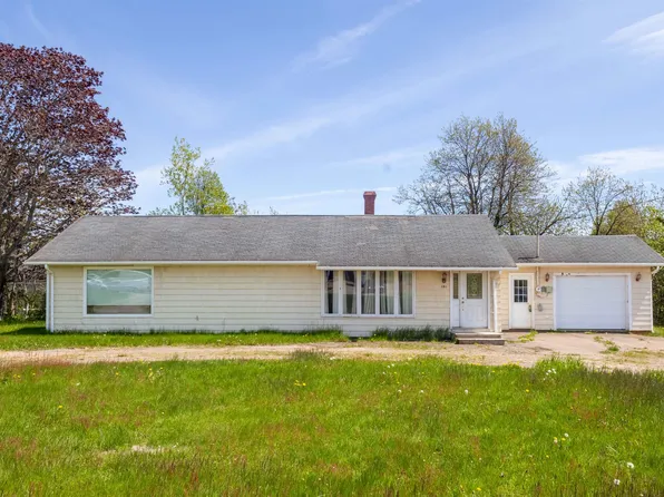 649 Main St, Cornwall, PE C0A 1H0