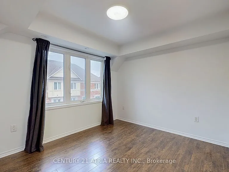 92 Louisbourg Way — Photo 17
