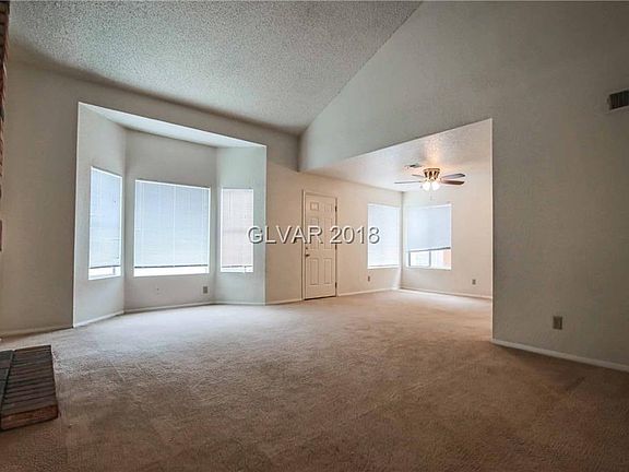 4th image of 1628 Lorna Dr
