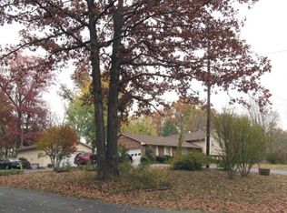 98 Nottingham Ln N, Murray, KY 42071