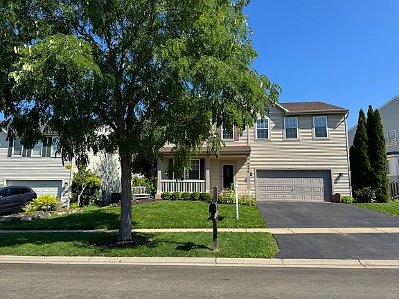3rd image of 450 Montauk Ln