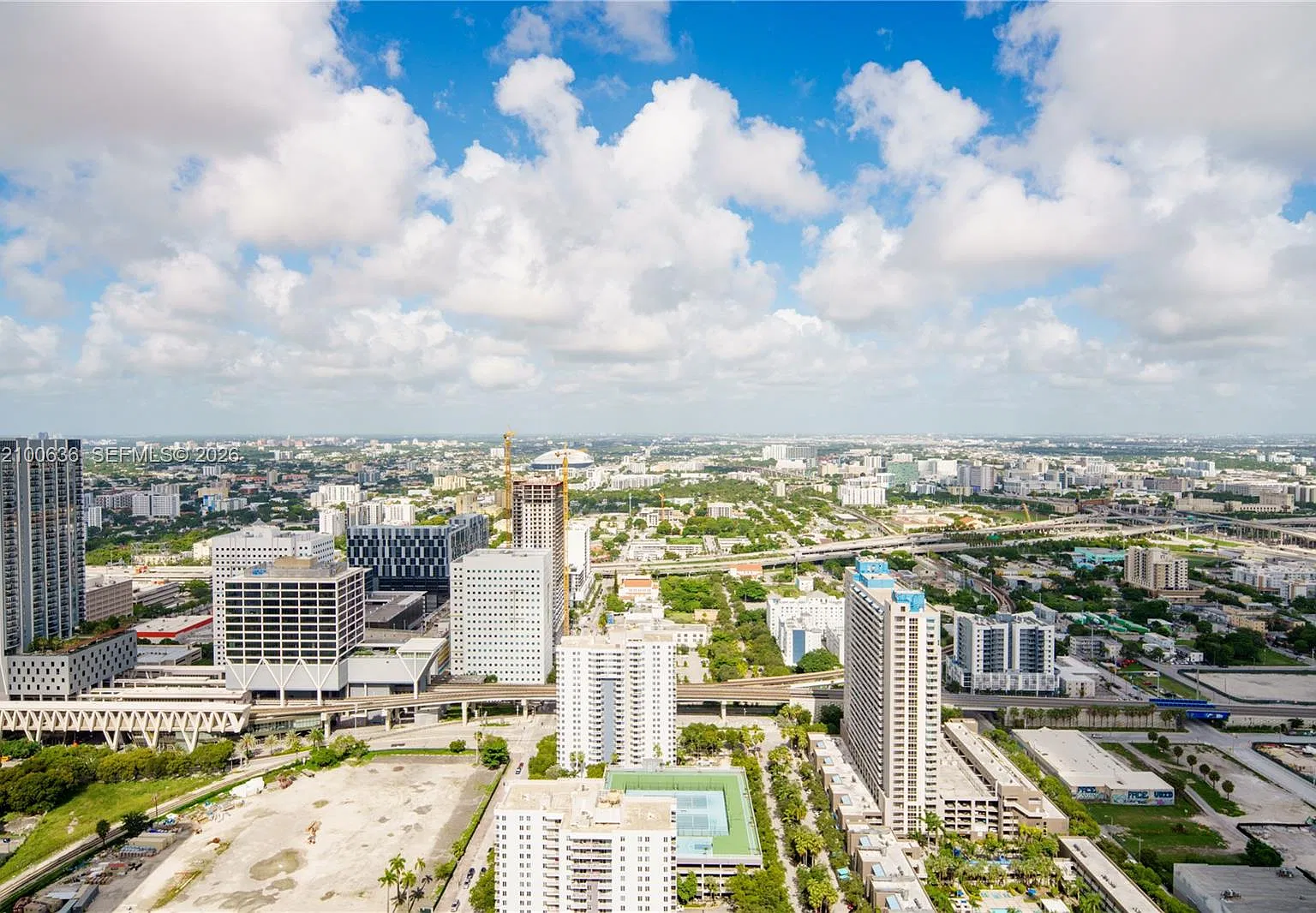 Paramount Miami Worldcent — Photo 2