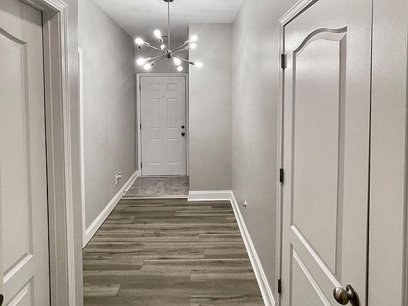 main floor - private floor
