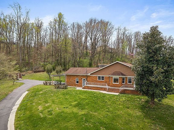 2nd image of 817 Peach Dr