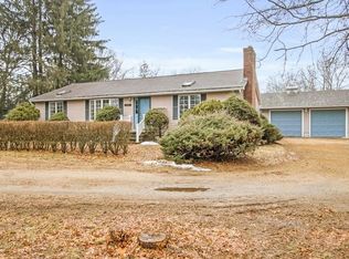 488 Thoreau St, Concord, MA 01742
