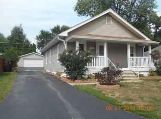 1909 Cora St, Crest Hill, IL 60403