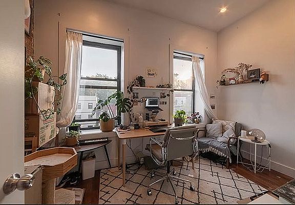 5th image of 627 Sterling Pl APT 2L
