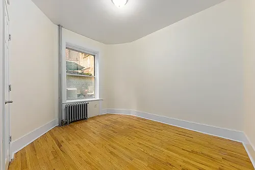 339 E 12th St #12BB Photo 1