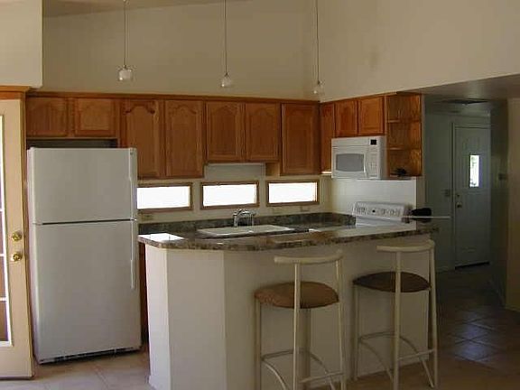 Eat In Kitchen!