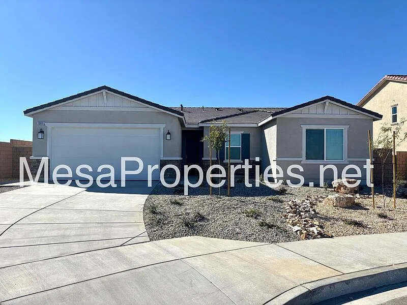 4 bed, 2.0 bath, 1771 sqft, $2,700 — Photo 1