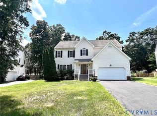 1325 Hawkins Wood Cir, Midlothian, VA 23114