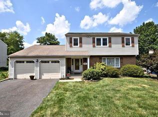 122 Forest Trail Dr, Lansdale, PA 19446
