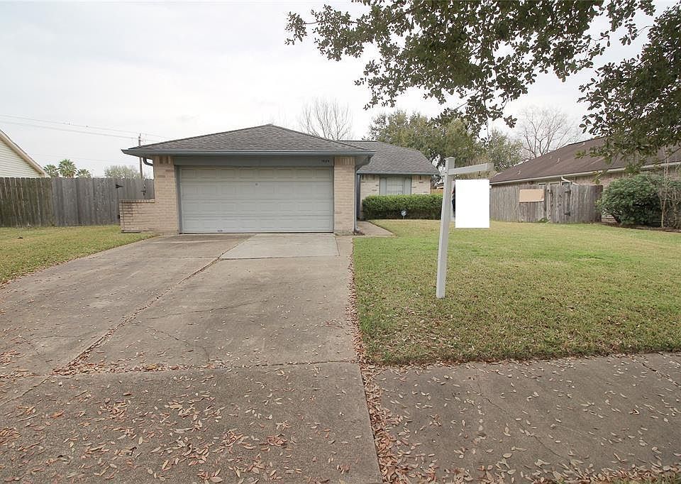 1st image of 14314 Blue Falls Dr