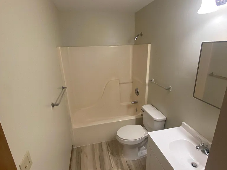 608 Linda Ln #B — Photo 13
