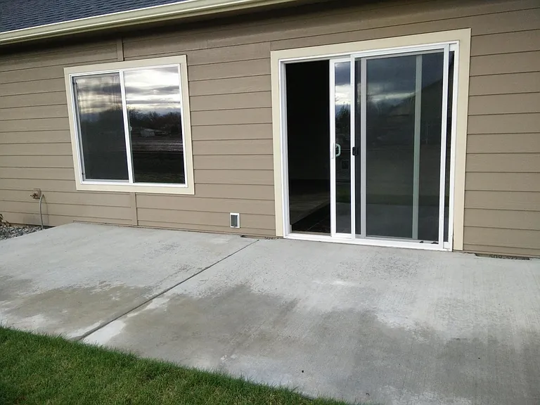 157 NW Maria St #1 — Photo 9
