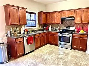 2068 Executive Dr — Photo 7