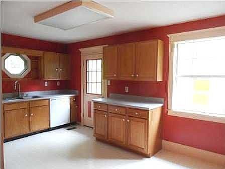 5th image of 1607 Williamsburg Cir SE