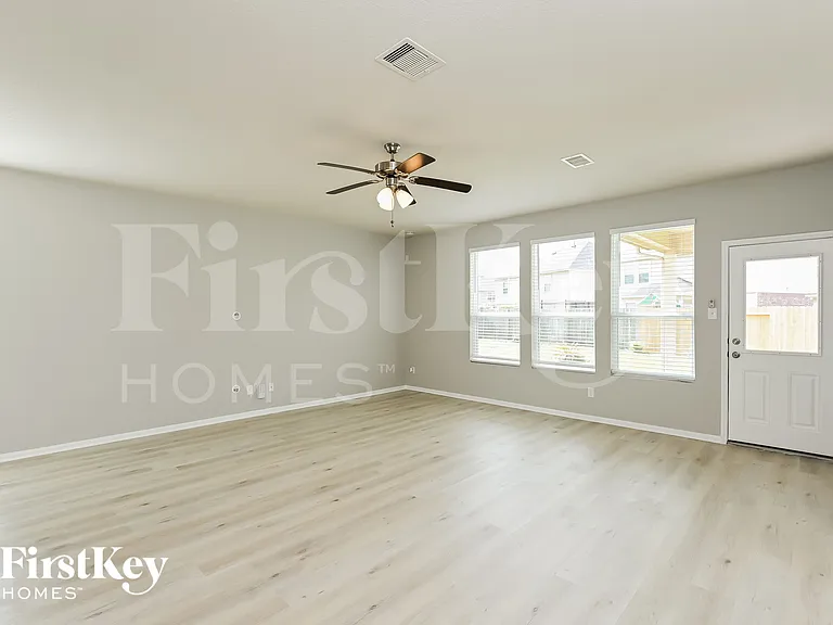14902 Holland Grove Ct — Photo 3