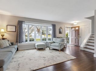 19 Foxhill Rd, Valhalla, NY 10595