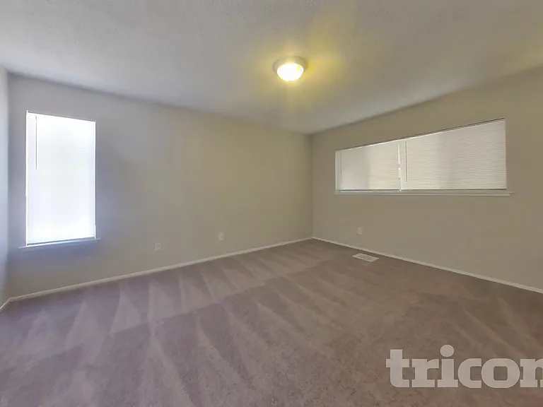 1344 Shaddick Dr — Photo 7