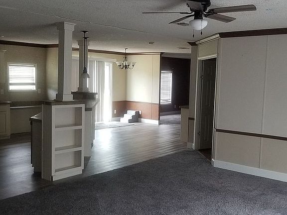 5th image of 6110 Leslie Dr