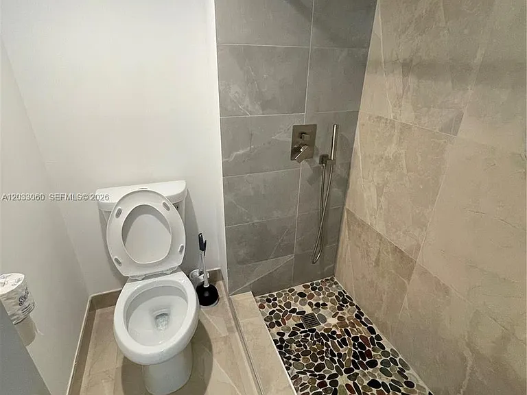 409 Lakeview Dr #104 — Photo 24