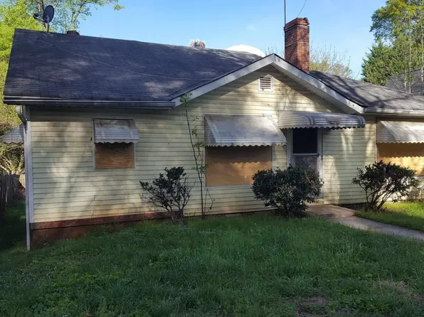 3075 Jones St, East Pt, GA 30344