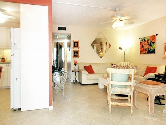 3rd image of 1075 Ventnor P #1075