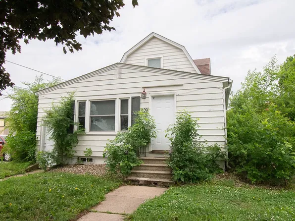 109 5th St NW, 109 5th St NW APT 3, Austin, MN 55912