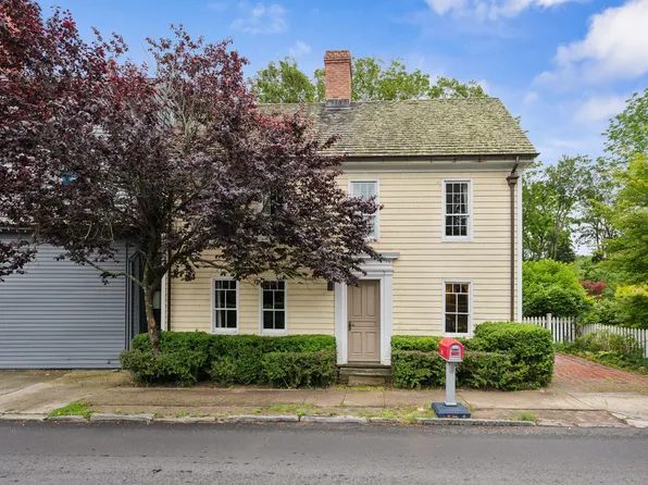 68 Union St, Sag Harbor, NY 11963