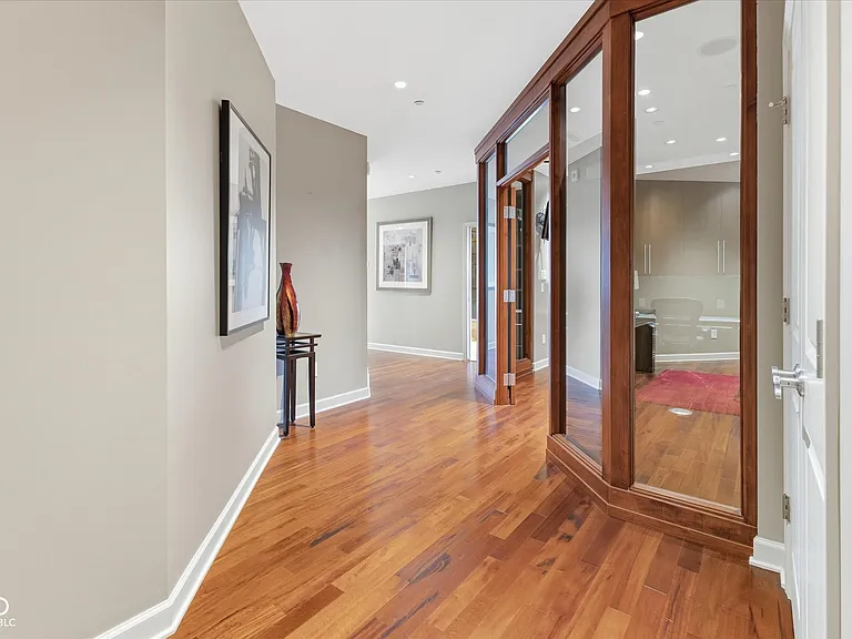435 Virginia Ave #604 — Photo 4