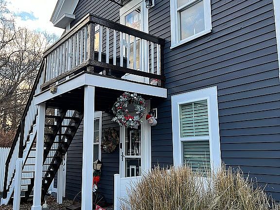 New Deck Installed 2023