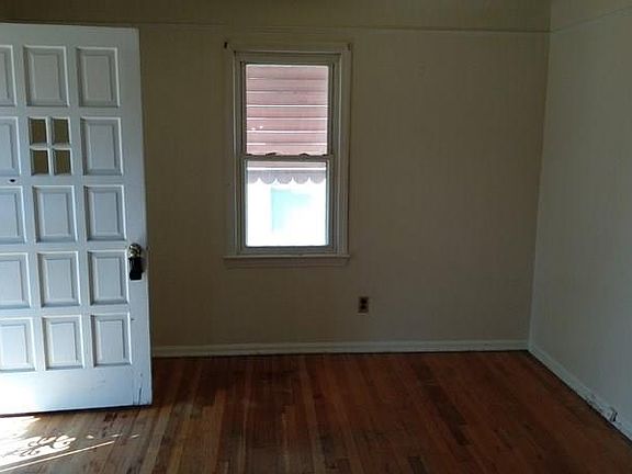5th image of 17315 Lotus Dr