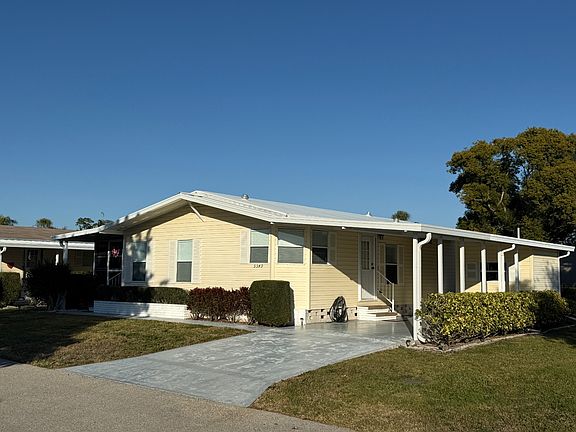 3rd image of 5549 Tewkesbury Pl