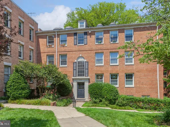 2715 Ordway St NW APT 6, Washington, DC 20008