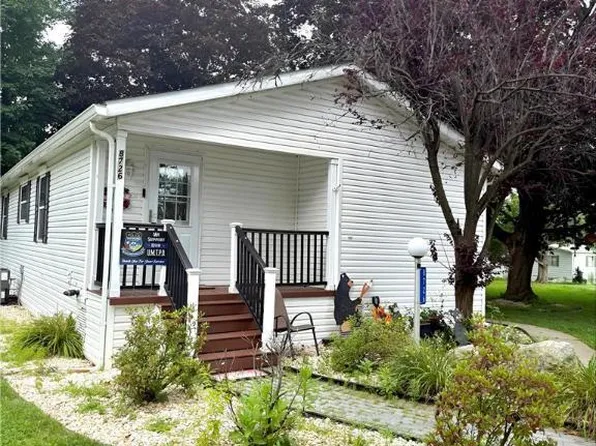 8726 Breinig Run Cir, Breinigsville, PA 18031