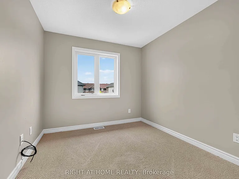628 Moorpark Ave — Photo 14