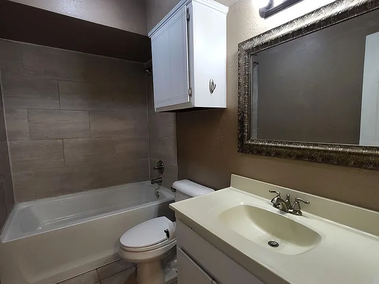 2008 Grassland Dr — Photo 13