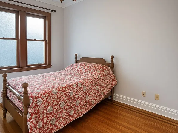 1560 East 18th Street image 5 of 11