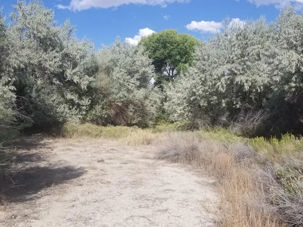 200 Raymond Rd, Lovelock, NV 89419