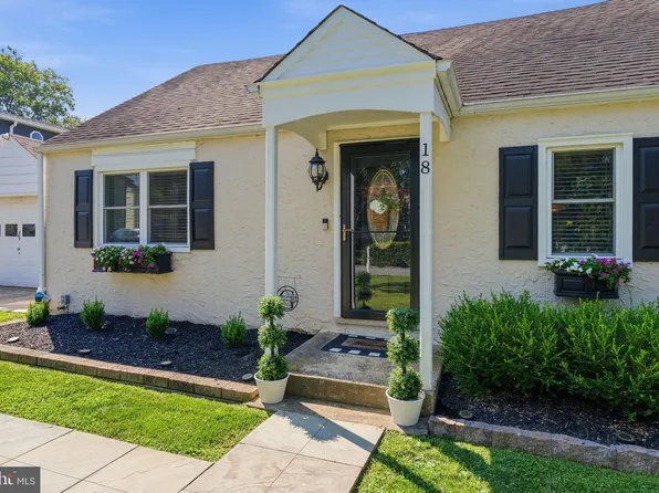 18 Buttonwood Ave, Frazer, PA 19355