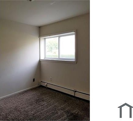 3rd image of 410 Lippincott Blvd #C-14