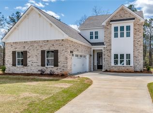 2445 Ridgecrest Dr, Auburn, AL 36830
