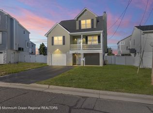 805 Bayview Ave, Union Beach, NJ 07735